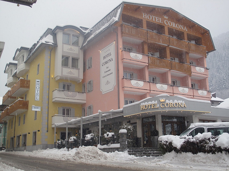 Hotel Corona Wellness ***S s polpenziou - Pinzolo
