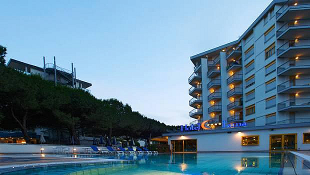 Hotel Luna****  se snídaní - Bibione