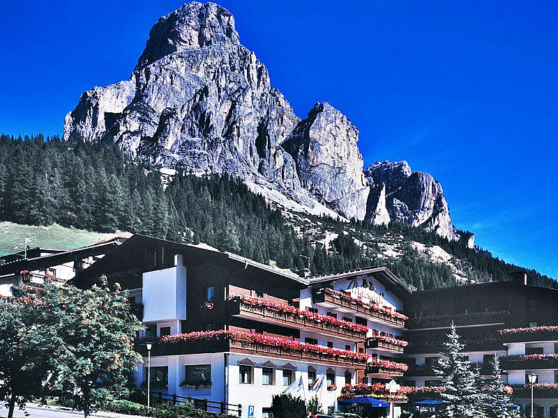 Hotel Miramonti**** s polopenzí - Alta Badia Corvara