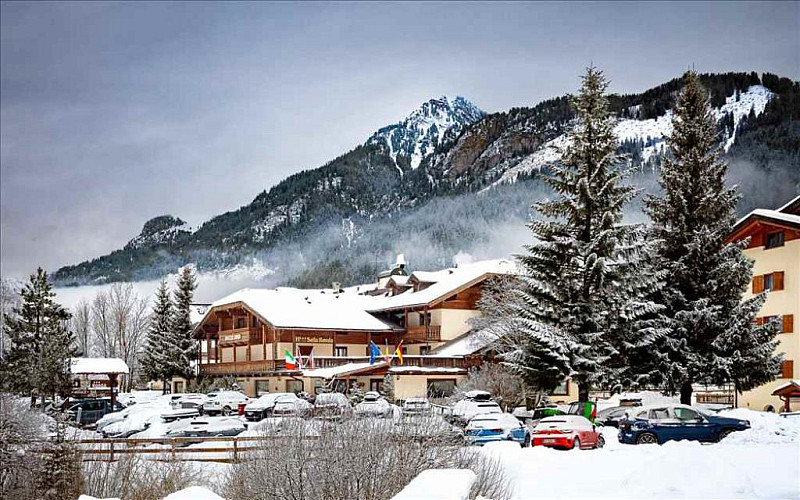 Hotel Sella Ronda a depandance Serenella*** s polopenzí -  Campitello di Fassa Val di Fassa - foto 1