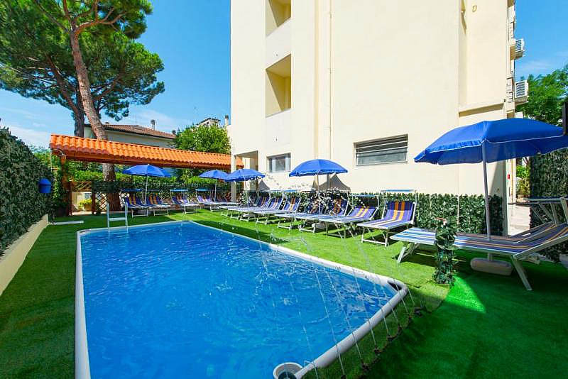 Hotel Vannucci*** s polpenziou - Rimini