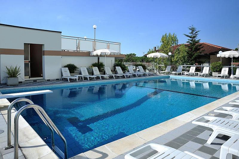 Hotel Europa Club *** s plnou penziou - San Mauro Mare