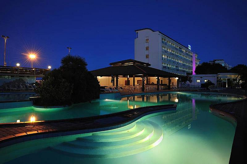 Hotel Adria**** s polopenzí - Milano Marittima