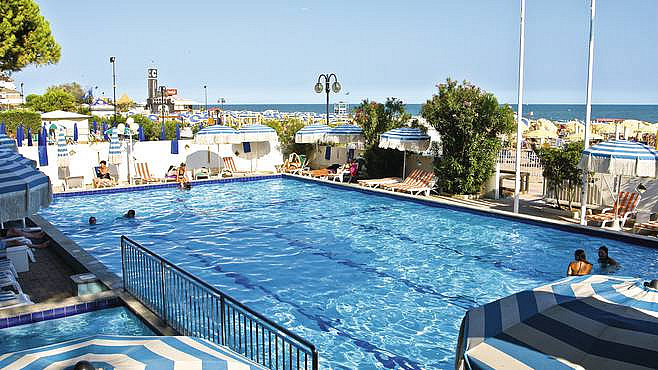 Hotel Ambasciatori Palace **** s polopenzí - Lido di Jesolo