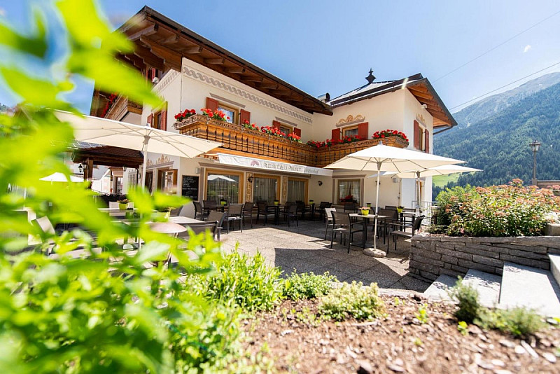 Hotel Stilserhof *** s polopenzí - Stelvio