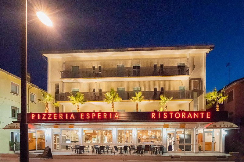 Hotel Esperia ** s polpenziou - Caorle