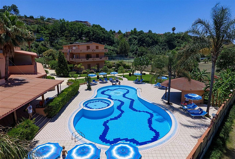 Hotel Villaggio Old River*** s polopenzí - Capo Vaticano letecky