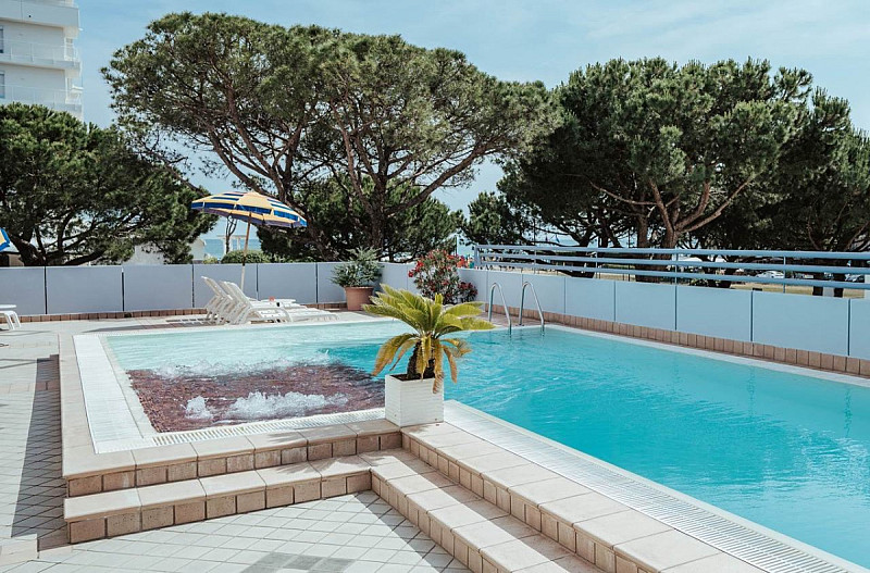 Hotel Coppe**** s polopenzí - Lido di Jesolo Lido di Jesolo - foto 1
