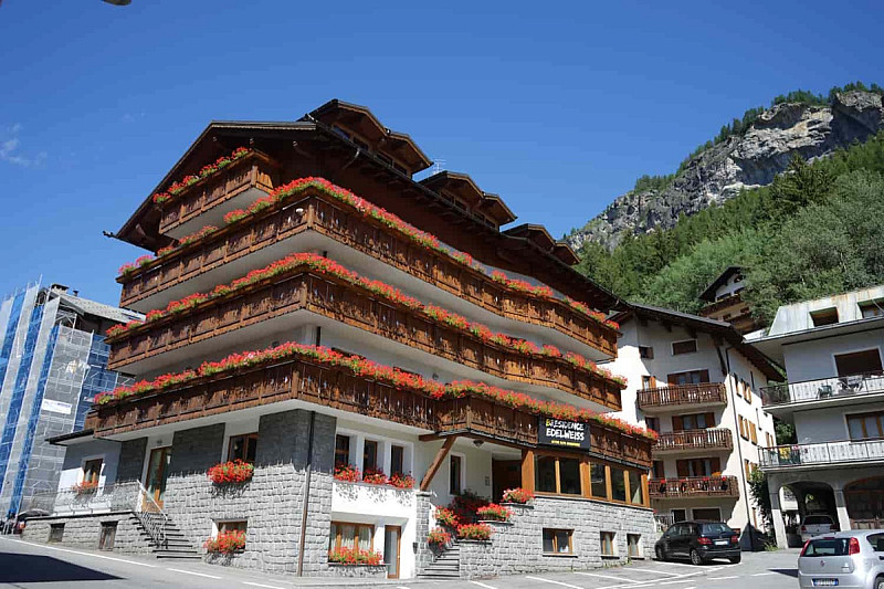 Apartmány Residence Edelweiss se snídaní - Valdidentro Bormio - foto 1