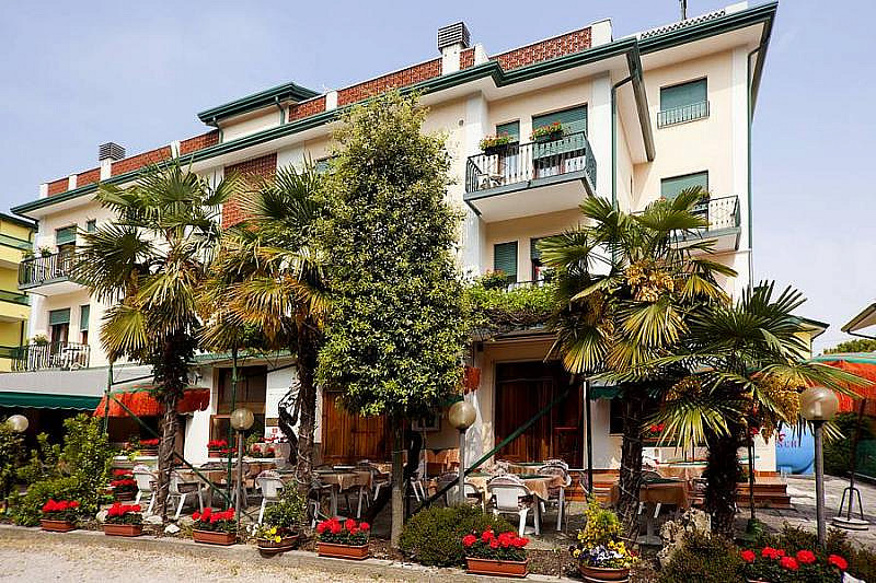 Hotel Regina*** I s polopenzí - Caorle